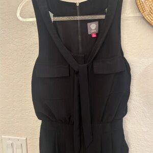 Vince Camuto sleeveless jumpsuit with a necktie size 10